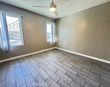 1472 1/2 Sepulveda - Photo Thumbnail 4