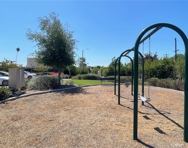 4013 N Highland Court - Photo Thumbnail 21