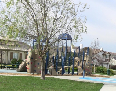 1250 Picadilly Ln, - Photo Thumbnail 18