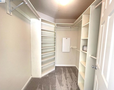 1250 Picadilly Ln, - Photo Thumbnail 10