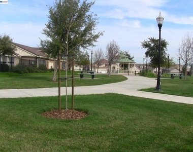 1250 Picadilly Ln, - Photo Thumbnail 19