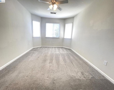 1250 Picadilly Ln, - Photo Thumbnail 13
