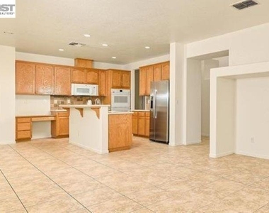 536 Pestana Ave - Photo Thumbnail 3