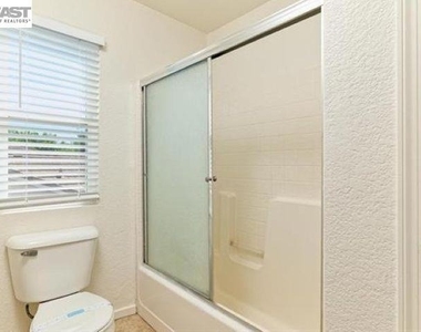 536 Pestana Ave - Photo Thumbnail 18