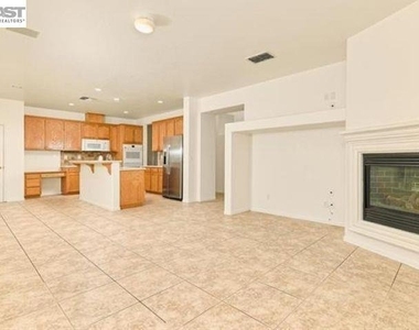 536 Pestana Ave - Photo Thumbnail 4