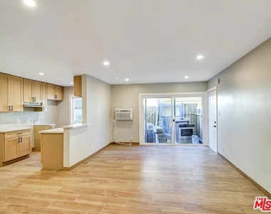 8415 Willis Avenue - Photo Thumbnail 9