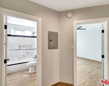 8415 Willis Avenue - Photo Thumbnail 23