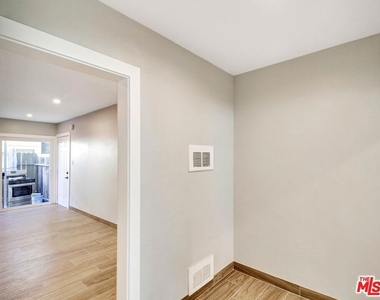 8415 Willis Avenue - Photo Thumbnail 19