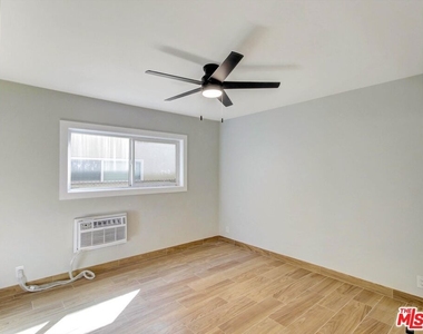 8415 Willis Avenue - Photo Thumbnail 16