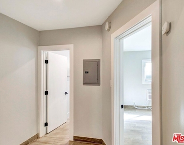 8415 Willis Avenue - Photo Thumbnail 15