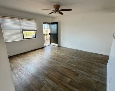 4053 Hamilton Street - Photo Thumbnail 3