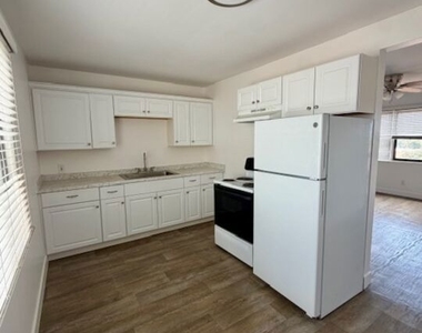 4053 Hamilton Street - Photo Thumbnail 10