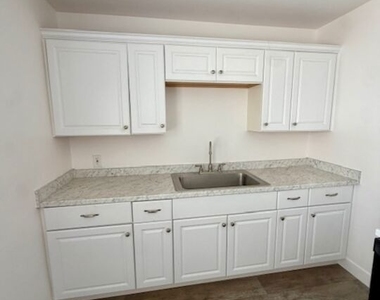 4053 Hamilton Street - Photo Thumbnail 8