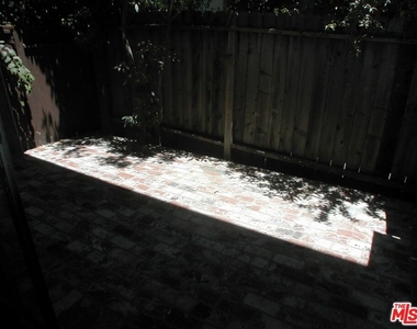3603 Mentone Avenue - Photo Thumbnail 4