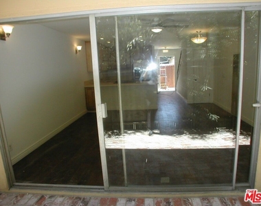 3603 Mentone Avenue - Photo Thumbnail 5