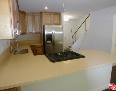 3603 Mentone Avenue - Photo Thumbnail 7