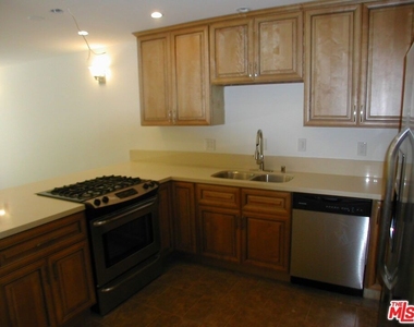 3603 Mentone Avenue - Photo Thumbnail 8