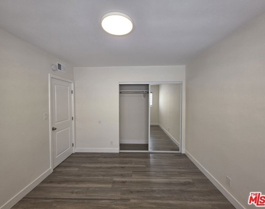 1760 S Bentley Avenue - Photo Thumbnail 28