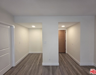 1760 S Bentley Avenue - Photo Thumbnail 50