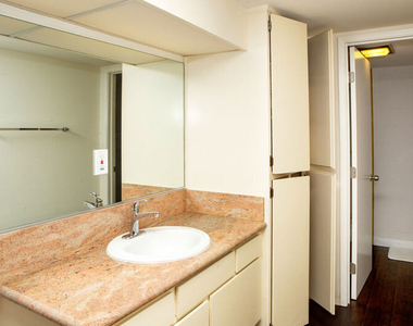 10966 Rochester Avenue - Photo Thumbnail 23