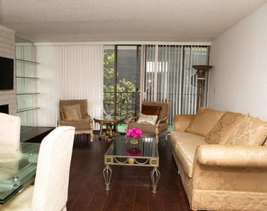 10966 Rochester Avenue - Photo Thumbnail 6