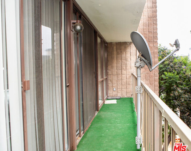 10966 Rochester Avenue - Photo Thumbnail 20