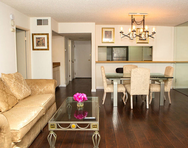 10966 Rochester Avenue - Photo Thumbnail 4