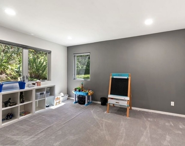 3371 Alana Drive - Photo Thumbnail 12