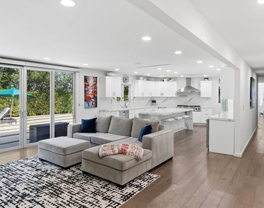 3371 Alana Drive - Photo Thumbnail 10