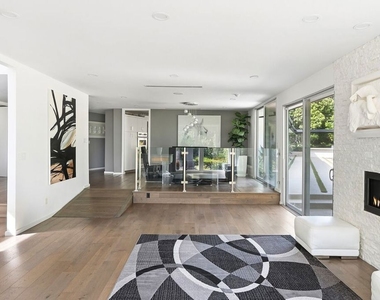 3371 Alana Drive - Photo Thumbnail 3