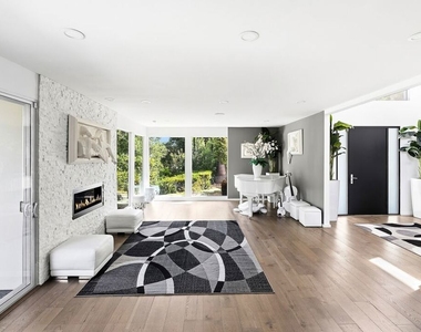 3371 Alana Drive - Photo Thumbnail 4