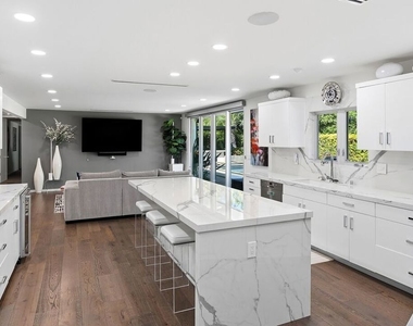 3371 Alana Drive - Photo Thumbnail 7