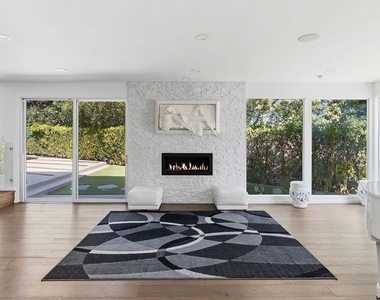 3371 Alana Drive - Photo Thumbnail 2