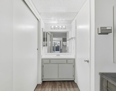 3600 Bagley Avenue - Photo Thumbnail 11