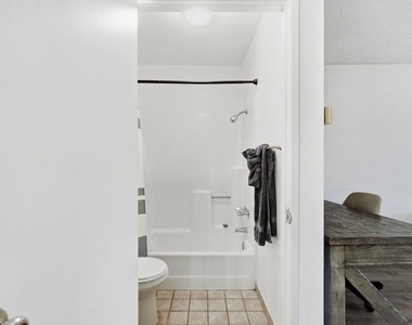3600 Bagley Avenue - Photo Thumbnail 10