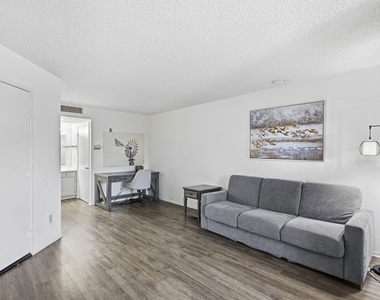 3600 Bagley Avenue - Photo Thumbnail 8