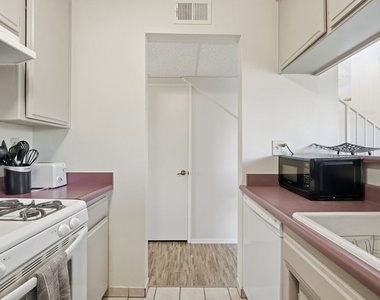 3600 Bagley Avenue - Photo Thumbnail 6