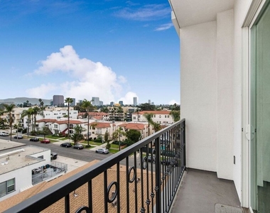 1237 S Holt Avenue - Photo Thumbnail 22