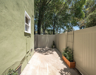 2004 Echo Park Avenue - Photo Thumbnail 24