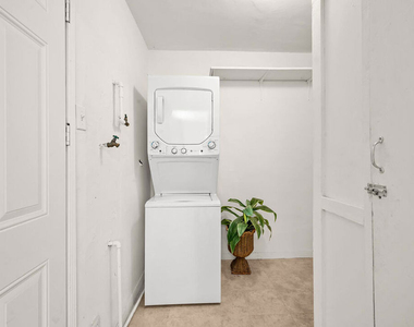 2004 Echo Park Avenue - Photo Thumbnail 12