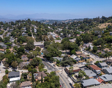 2004 Echo Park Avenue - Photo Thumbnail 30