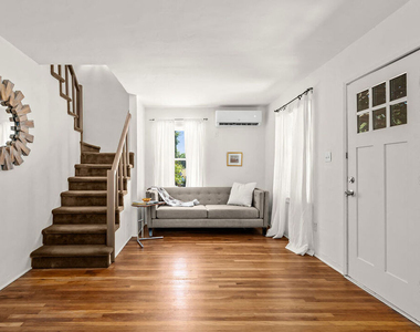 2004 Echo Park Avenue - Photo Thumbnail 2