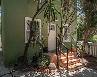 2004 Echo Park Avenue - Photo Thumbnail 27