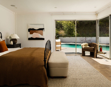 936 Chantilly Road - Photo Thumbnail 10
