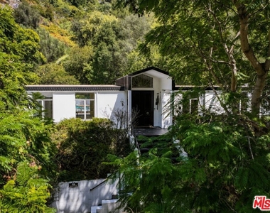 936 Chantilly Road - Photo Thumbnail 1