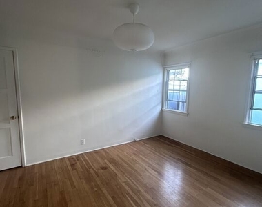 12444 Greene Avenue - Photo Thumbnail 6