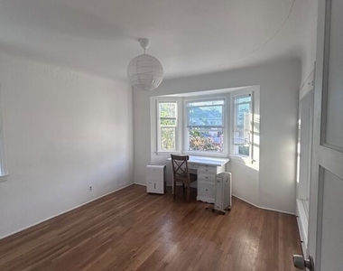 12444 Greene Avenue - Photo Thumbnail 8