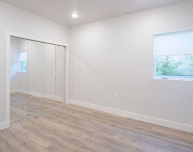 3672 Jasmine Avenue - Photo Thumbnail 15