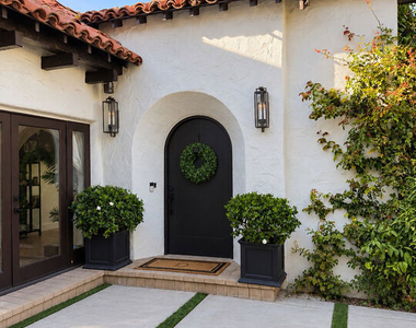 439 N La Jolla Avenue - Photo Thumbnail 4