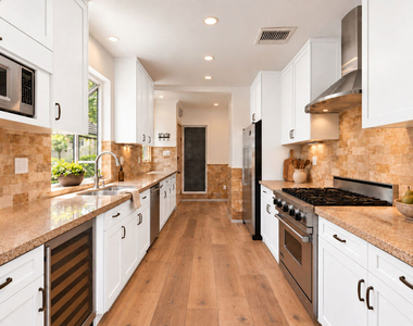 439 N La Jolla Avenue - Photo Thumbnail 10